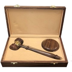 Lawyer’s Presentation Gavel in Wood Box//
