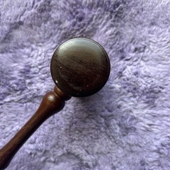 Vtg Wooden Gavel – Judge Auctioneer Lawyer Mallet Hammer Law Office Desk Decor.