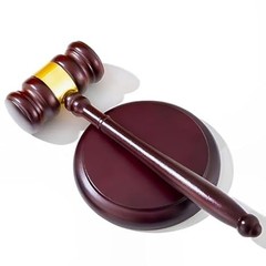 Elegant Wooden Gavel & Sound Block Set – Ideal Gift for Lawyers & Judges
